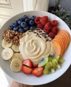 Light dinners with yogurt and fruits